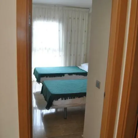Sun Bay Close To The Beach And Golf וילה